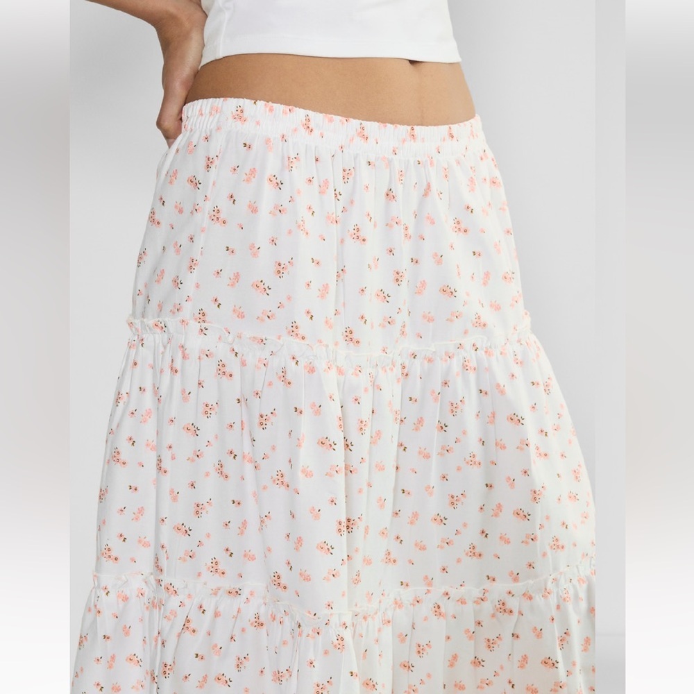 NWT Aritzia Sunday Best Mars Skirt - Picture 5 of 5